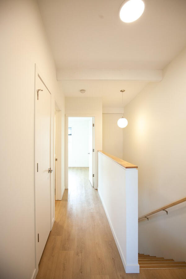 2107 Osler - Second Floor Hallway